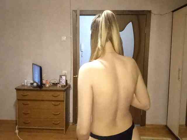 KimikoChandronnait webcam