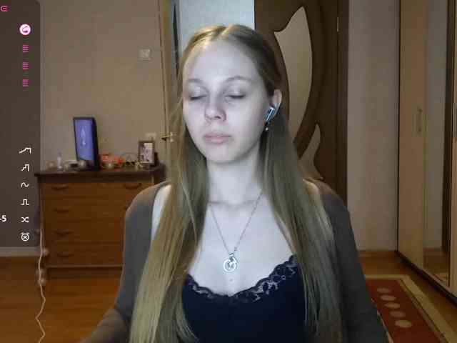 KimikoChandronnait webcam