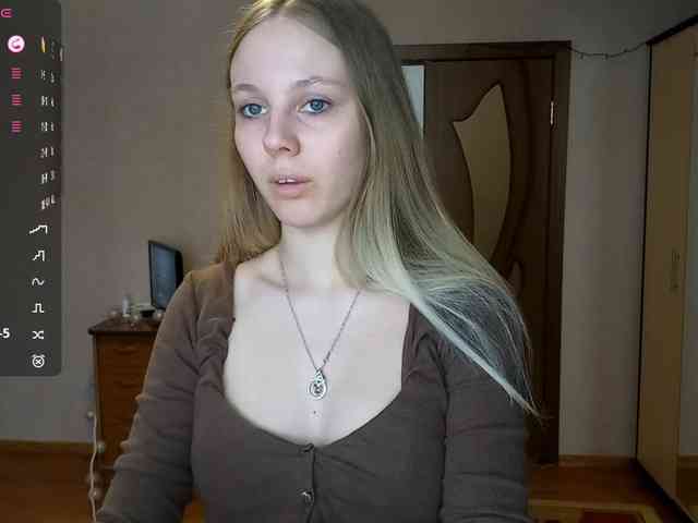 KimikoChandronnait webcam