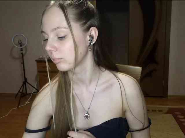 KimikoChandronnait webcam