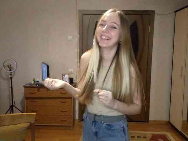 KimikoChandronnait webcam