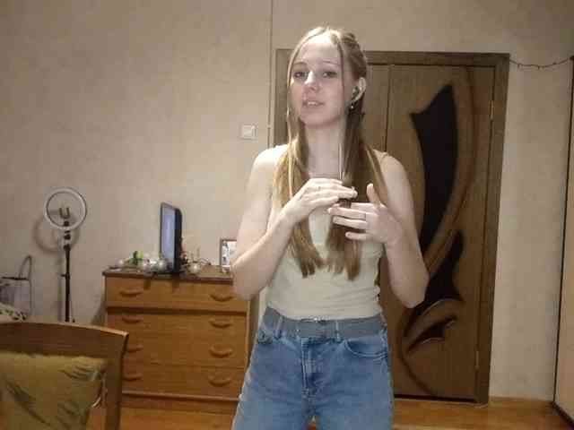 KimikoChandronnait webcam