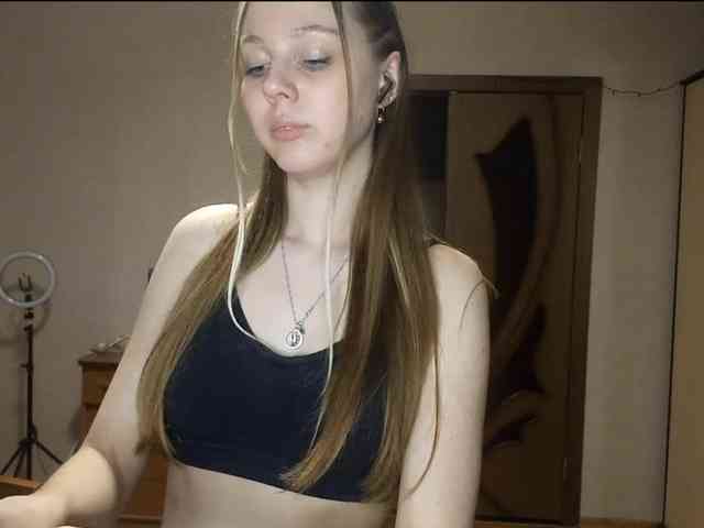 KimikoChandronnait webcam