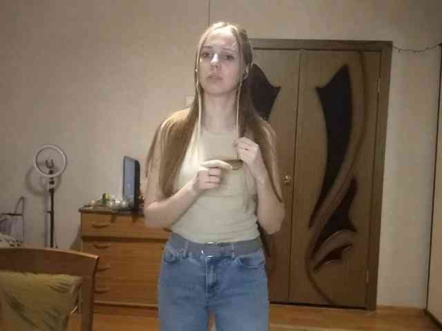 KimikoChandronnait webcam