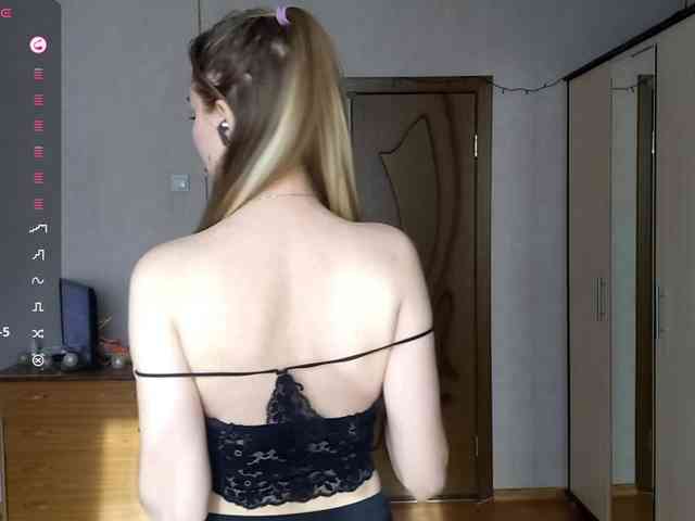 KimikoChandronnait webcam