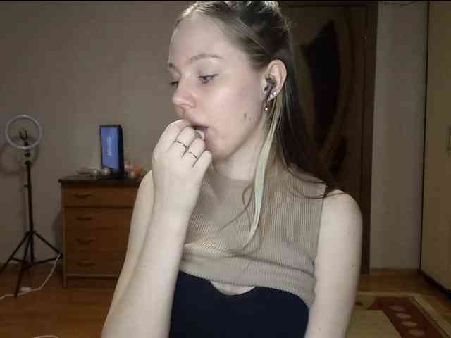 KimikoChandronnait webcam