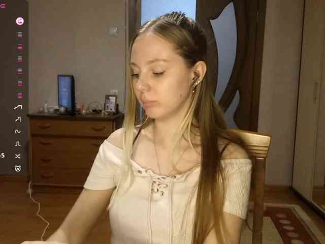 KimikoChandronnait webcam