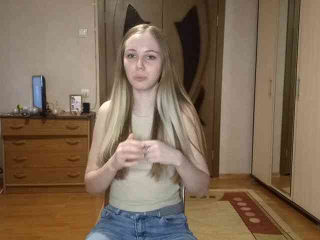 KimikoChandronnait webcam