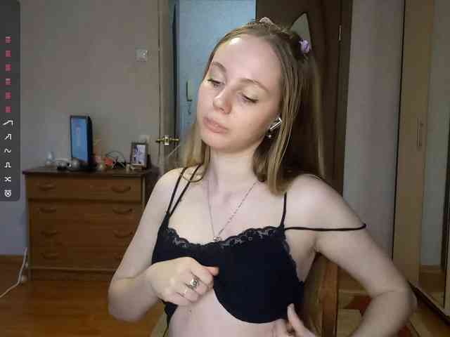 KimikoChandronnait webcam