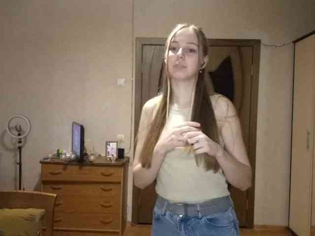 KimikoChandronnait webcam