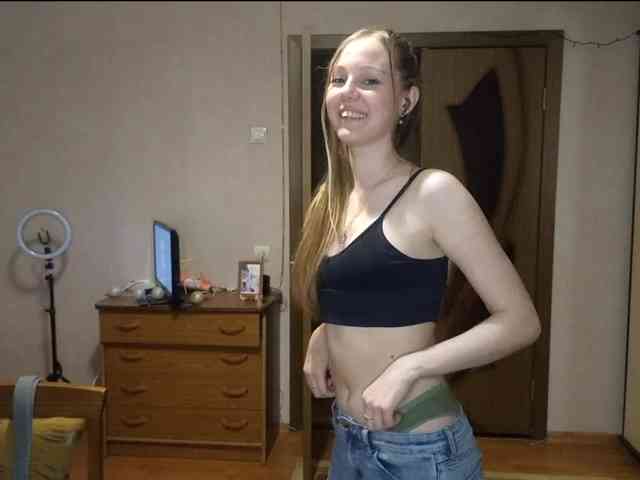 KimikoChandronnait webcam