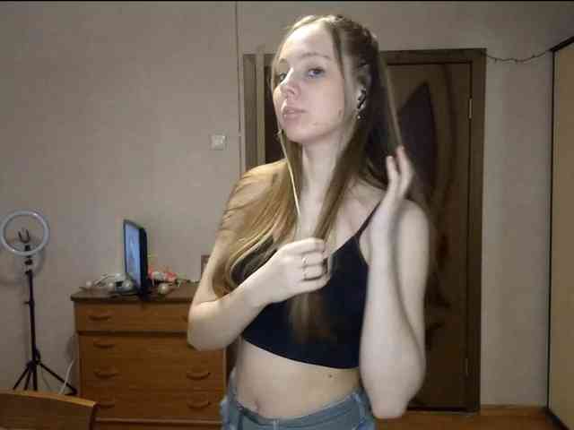 KimikoChandronnait webcam