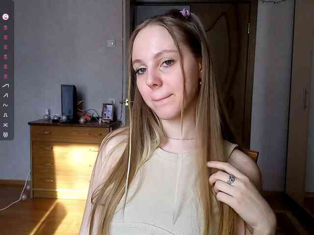 KimikoChandronnait webcam