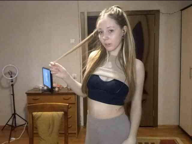 KimikoChandronnait webcam