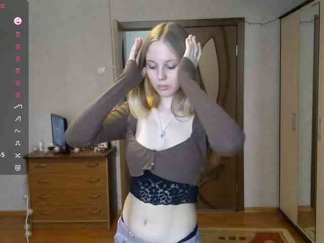 KimikoChandronnait webcam