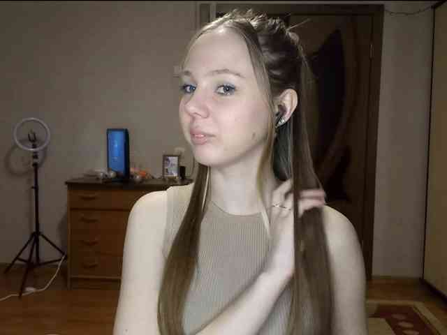 KimikoChandronnait webcam