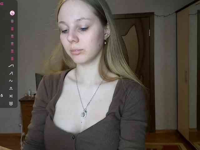 KimikoChandronnait webcam