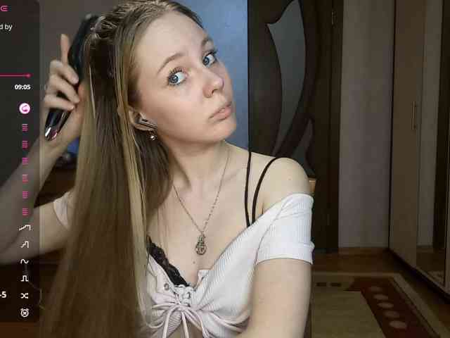 KimikoChandronnait webcam