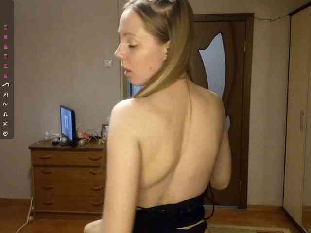 KimikoChandronnait webcam