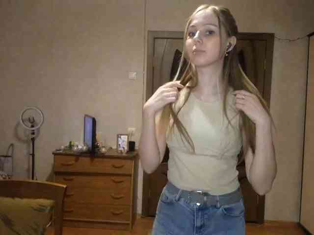 KimikoChandronnait webcam