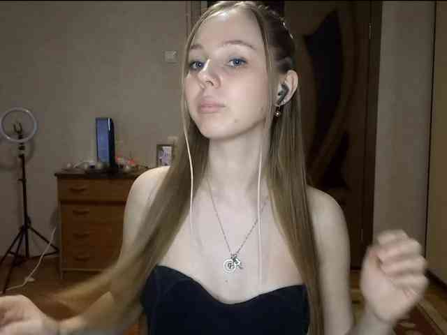 KimikoChandronnait webcam