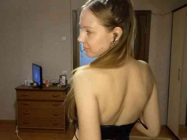 KimikoChandronnait webcam