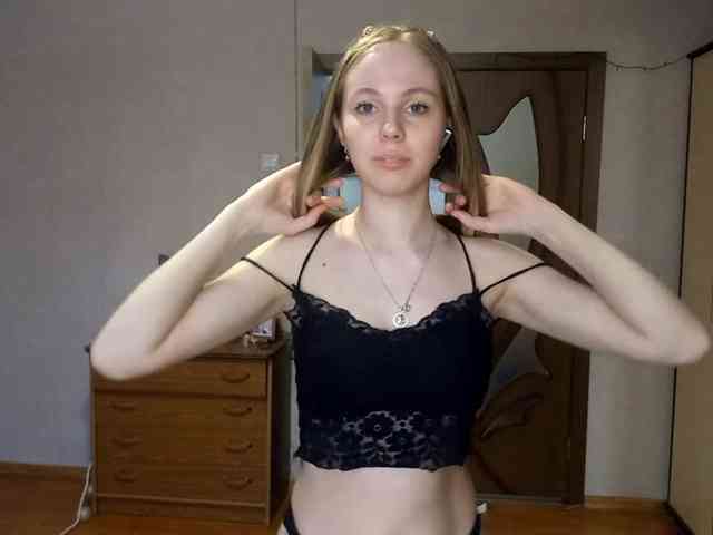 KimikoChandronnait webcam