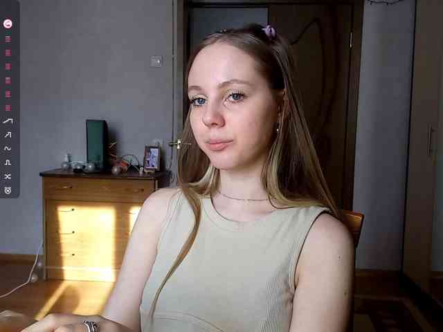 KimikoChandronnait webcam