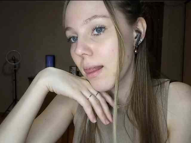 KimikoChandronnait webcam