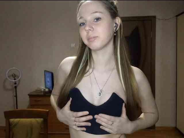 KimikoChandronnait webcam