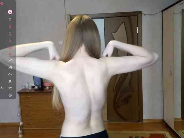 KimikoChandronnait webcam