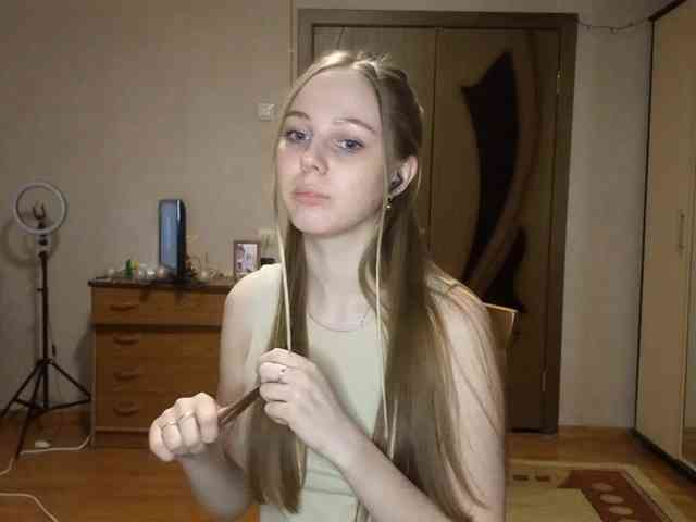 KimikoChandronnait webcam