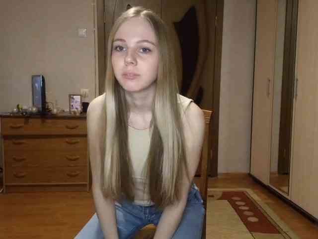 KimikoChandronnait webcam