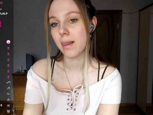 KimikoChandronnait webcam