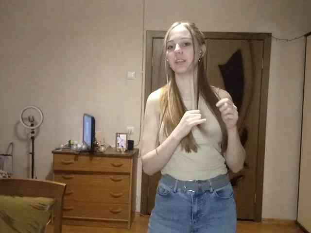 KimikoChandronnait webcam