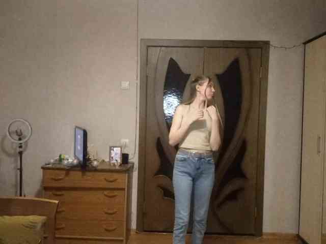 KimikoChandronnait webcam