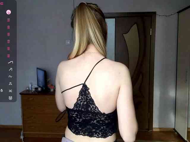 KimikoChandronnait webcam