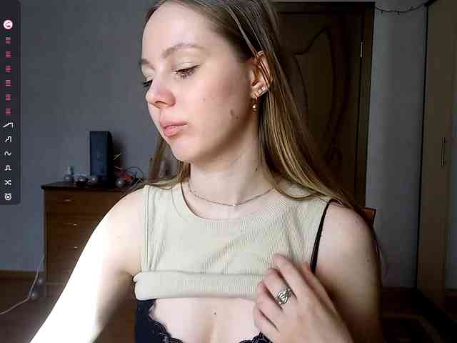 KimikoChandronnait webcam