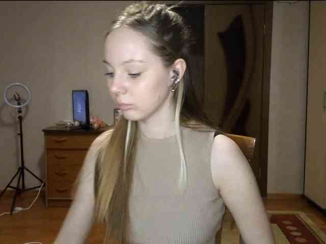 KimikoChandronnait webcam