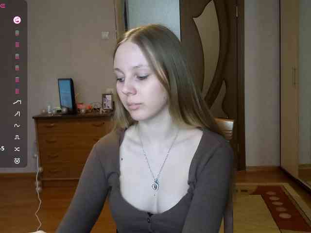 KimikoChandronnait webcam