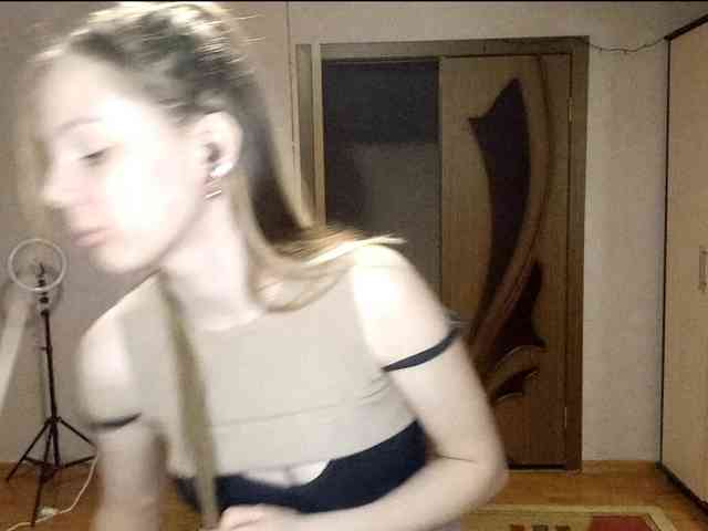 KimikoChandronnait webcam