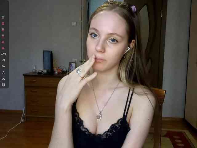 KimikoChandronnait webcam