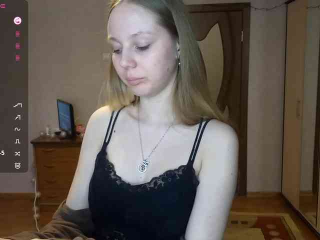 KimikoChandronnait webcam