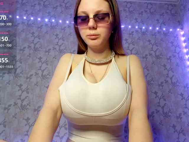 KimikoChandronnait webcam