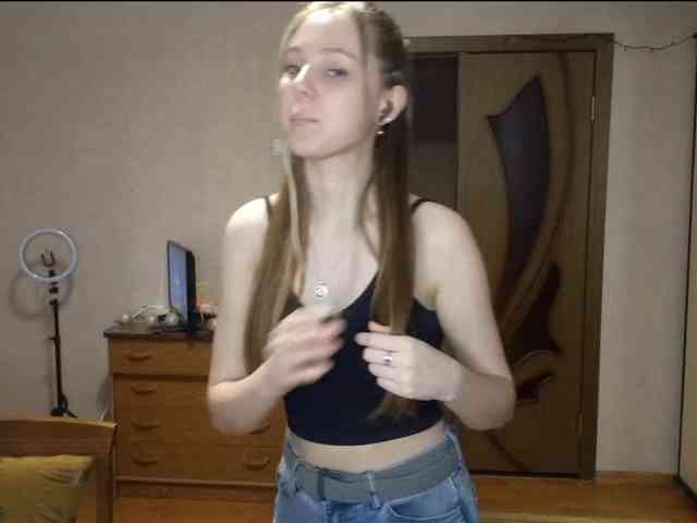 KimikoChandronnait webcam