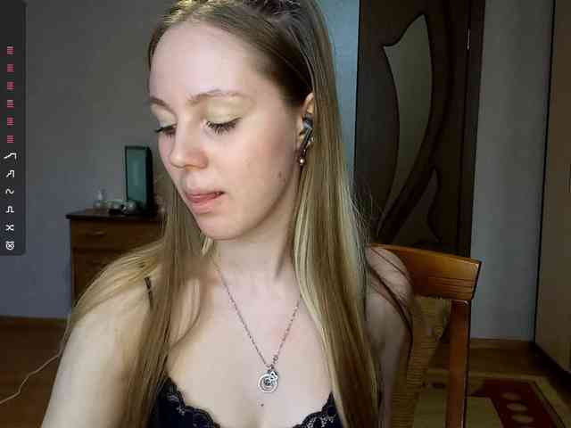 KimikoChandronnait webcam