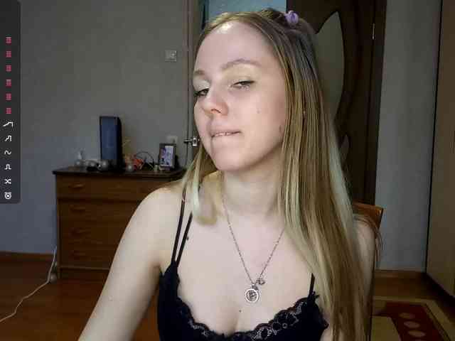 KimikoChandronnait webcam