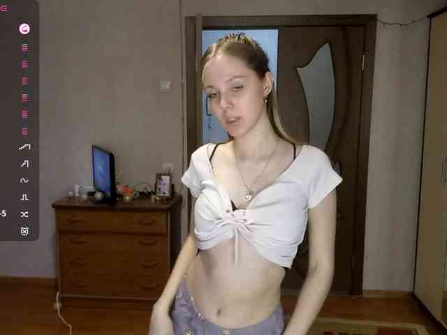 KimikoChandronnait webcam