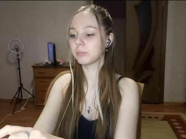 KimikoChandronnait webcam