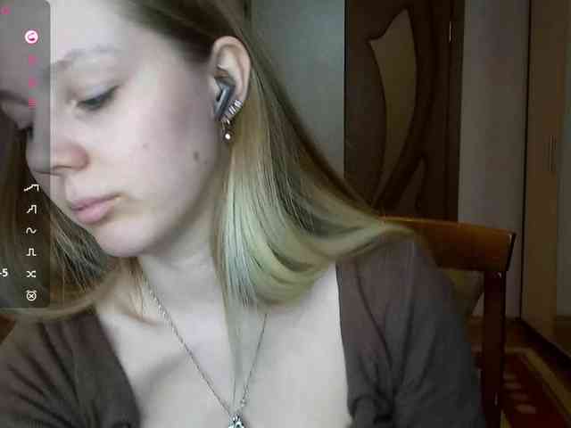 KimikoChandronnait webcam